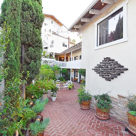 Catalina Courtyard Suites-2